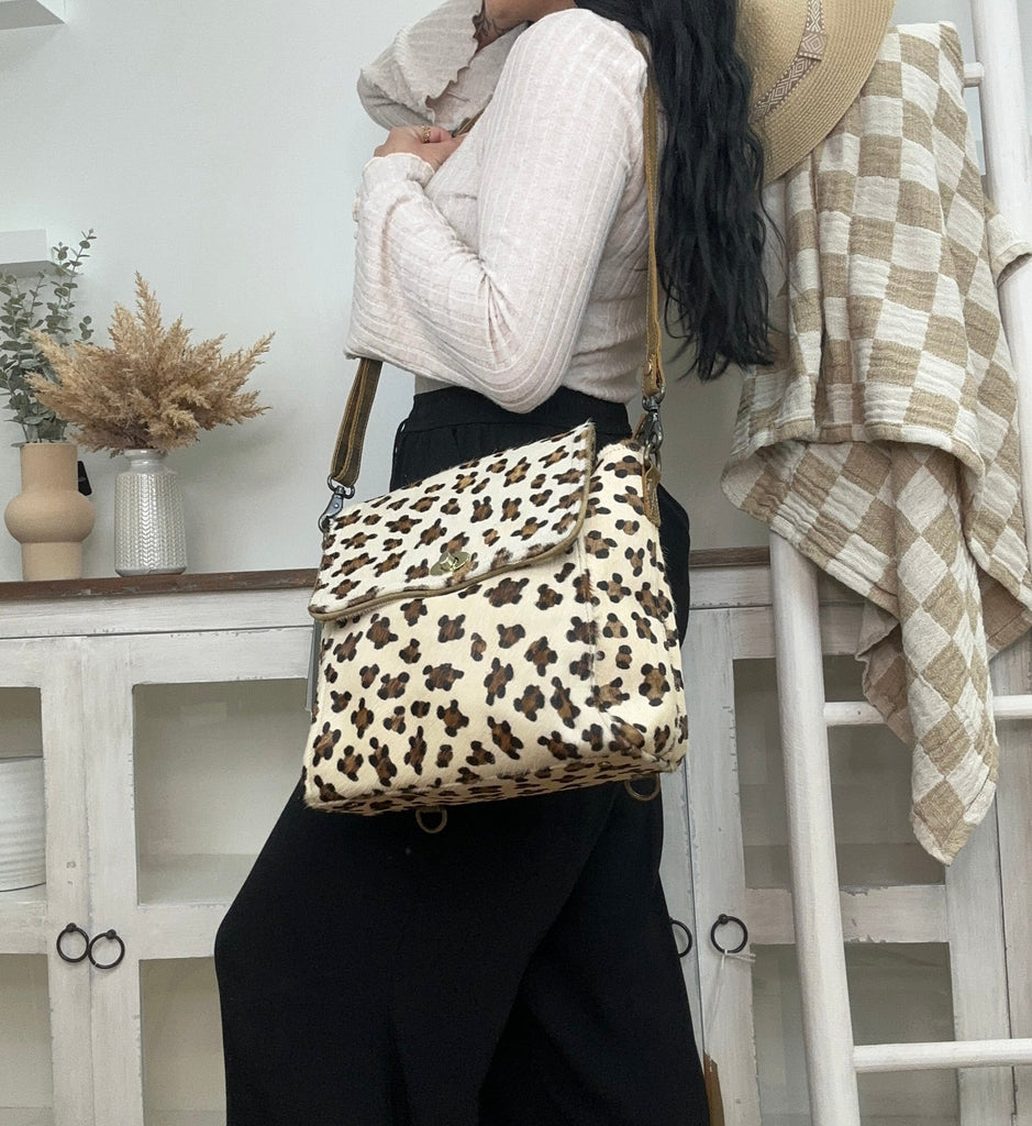 Topshop leopard print teddy outlet faux fur shoulder bag