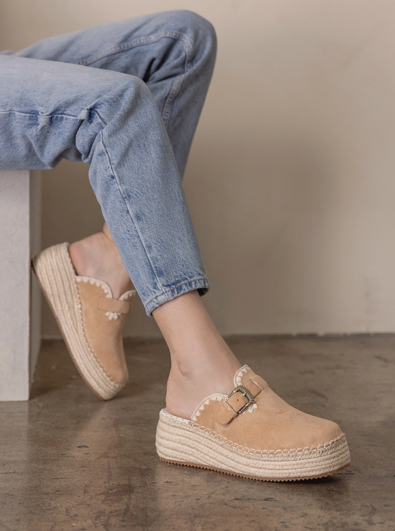 Oasis Society Almond Mule