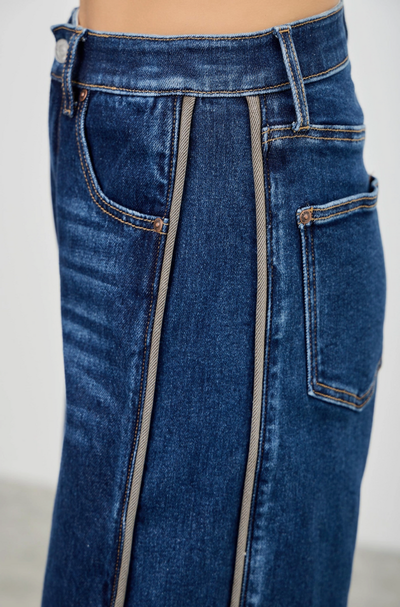 Saige Spandex High Rise Piping Jean